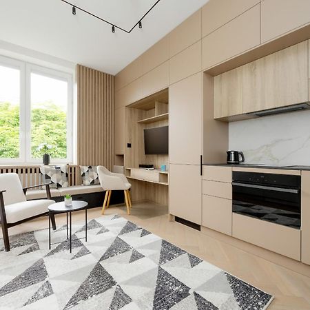 Przytulne Studio W Zielonej Okolicy Srodmiescia By Noclegi Renters Warsaw Luaran gambar